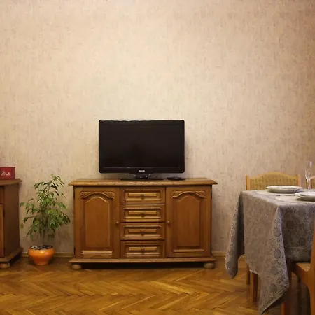 Apartament классика на площади победы Mińsk